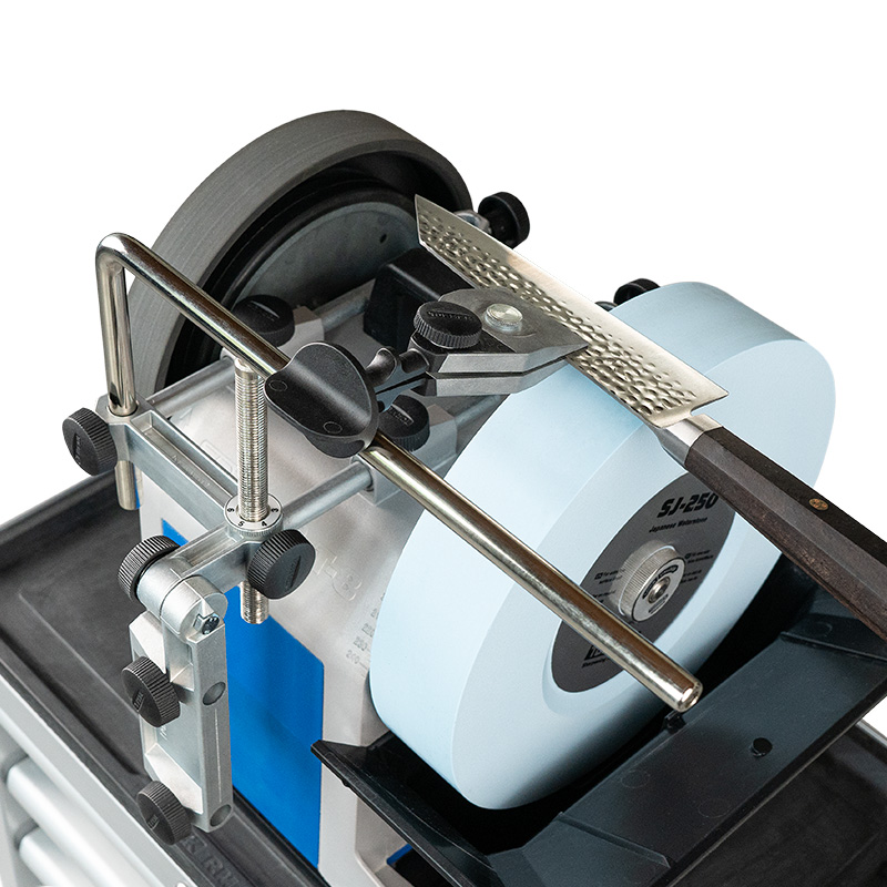 MB_102_Multi_Base_japanese_waterstone_edge_trailing_800x800