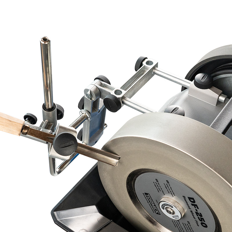 MB_102_Multi_Base_v_gouge_sharpening_800x800_1